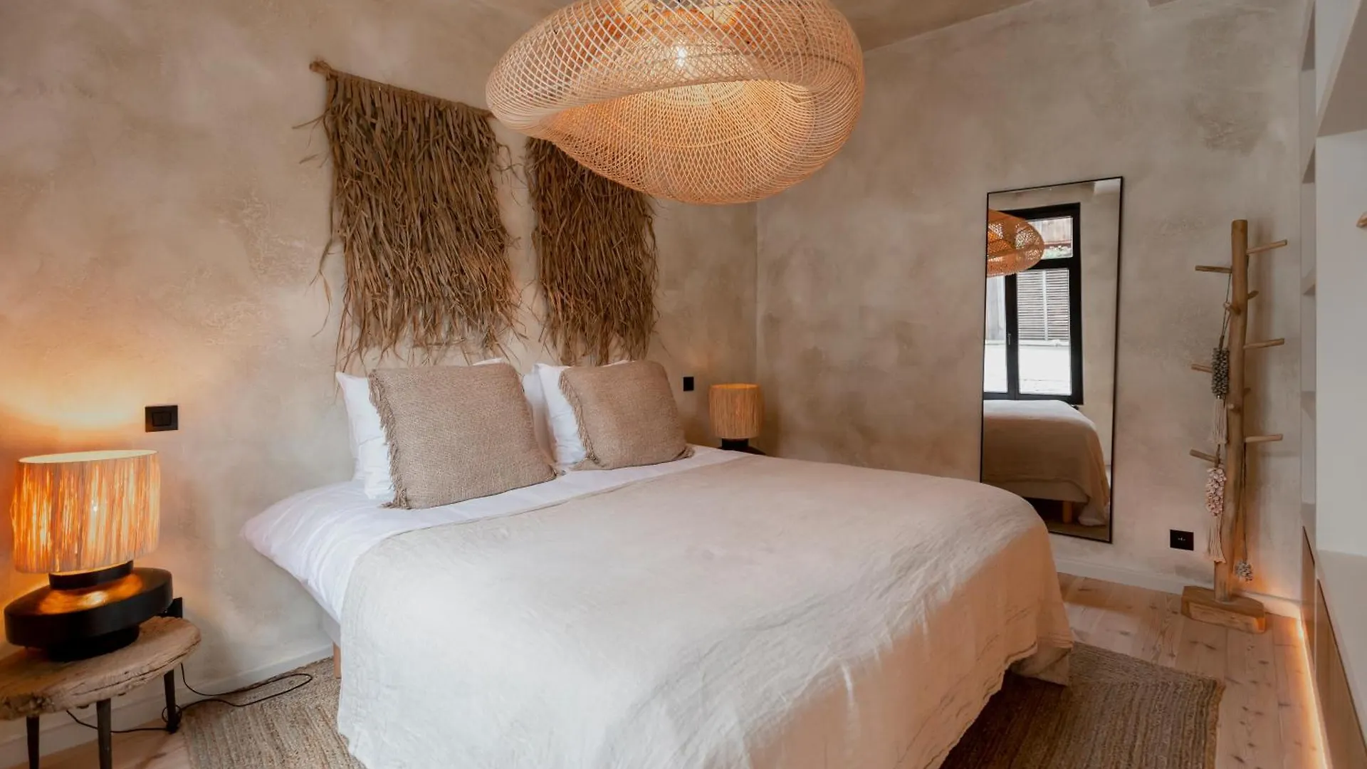 Btfl Living Antwerp Apartment